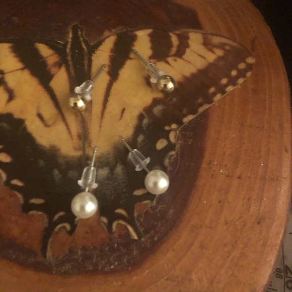 🧡SALE $6 Handmade Brand New 2 Pack Earrings. - Picture 2 of 5